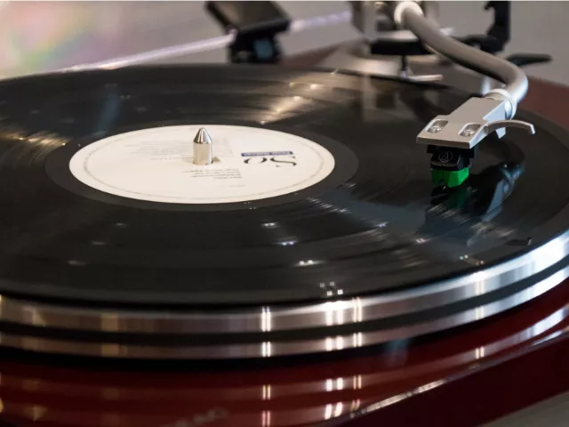 TEAC TN-3B w salonie Q21