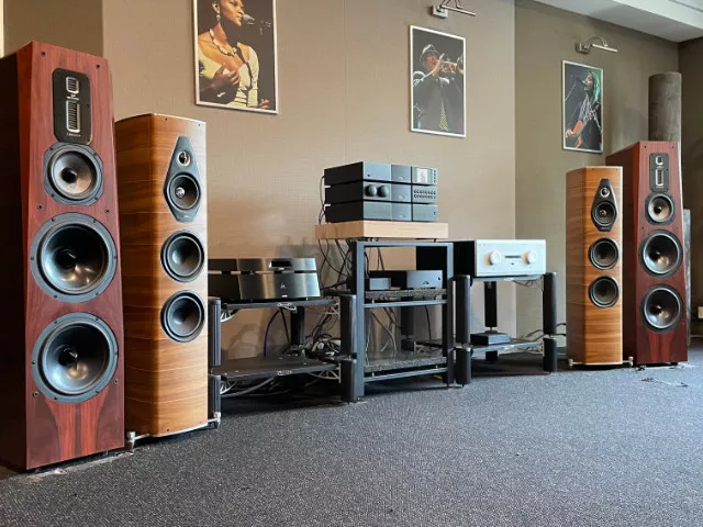 Sonus faber & Legacy & NAIM