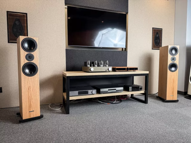 Ophidian Skye | Nowy model kolumn podłogowych!