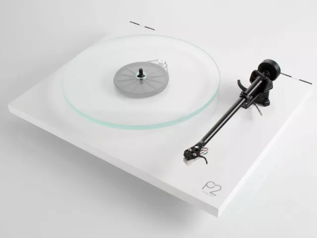 Rega Planar 2 vs Pro-Ject Debut EVO 2 | Short Q21